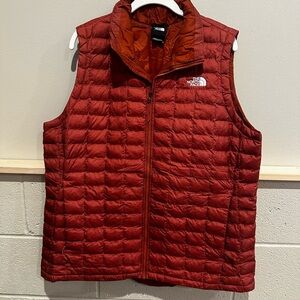 The North Face vest XL